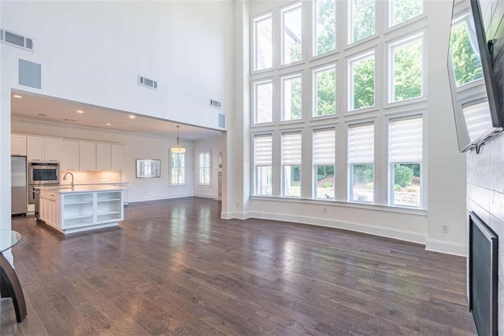 5 bedroom, 4 bathroom, 4,237 sq ft single family residence for rent at 829 Adler Court, Alpharetta, GA 30005 for $5,700 a month — photo 8