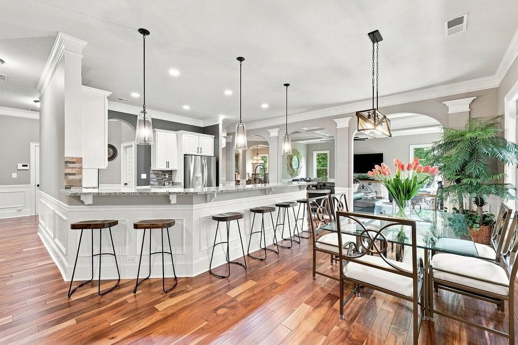 5 bedroom, 5 bathroom, 6,721 sq ft single family residence for sale at 1740 Wildflower Court, Cumming, GA 30041 — photo 7