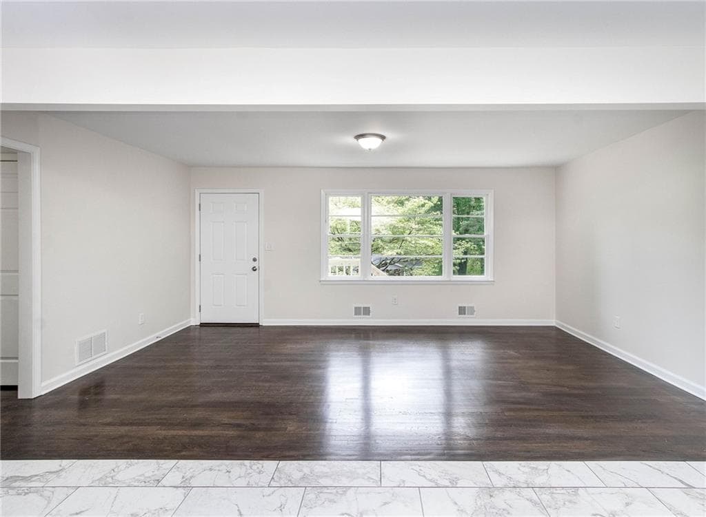 3 bedroom, 3 bathroom, 1,776 sq ft single family residence for sale at 105 Mountain View Drive, Monroe, GA 30655 — photo 2