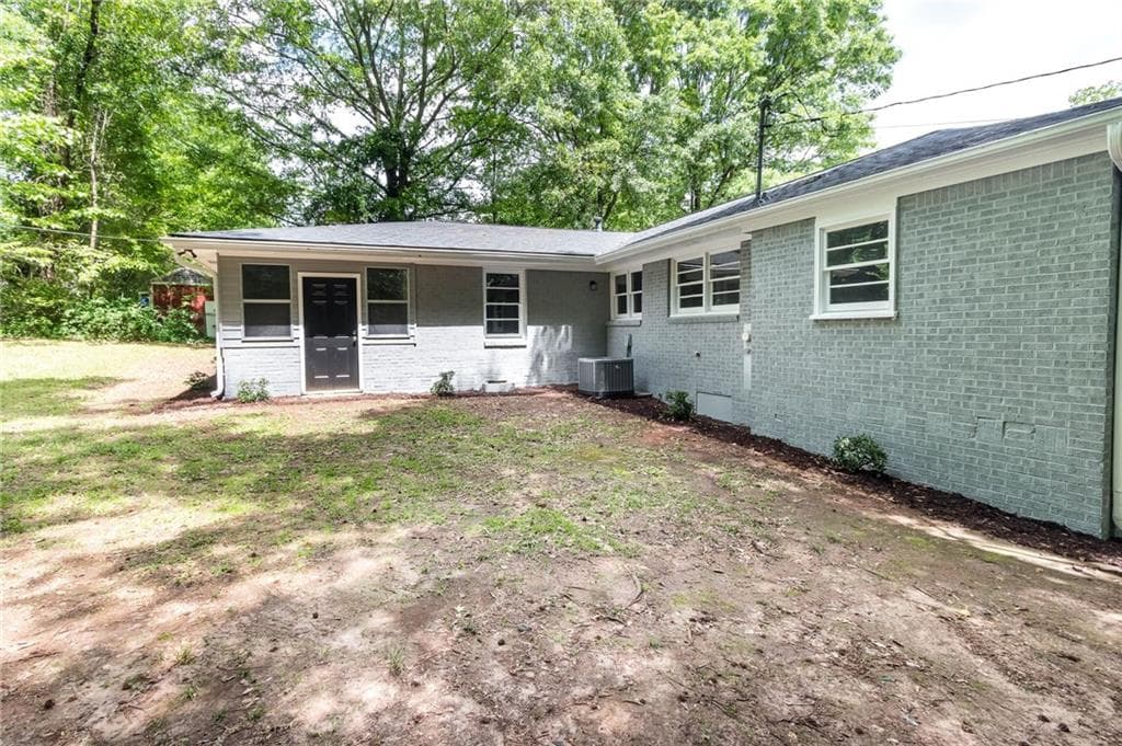 3 bedroom, 3 bathroom, 1,776 sq ft single family residence for sale at 105 Mountain View Drive, Monroe, GA 30655 — photo 6