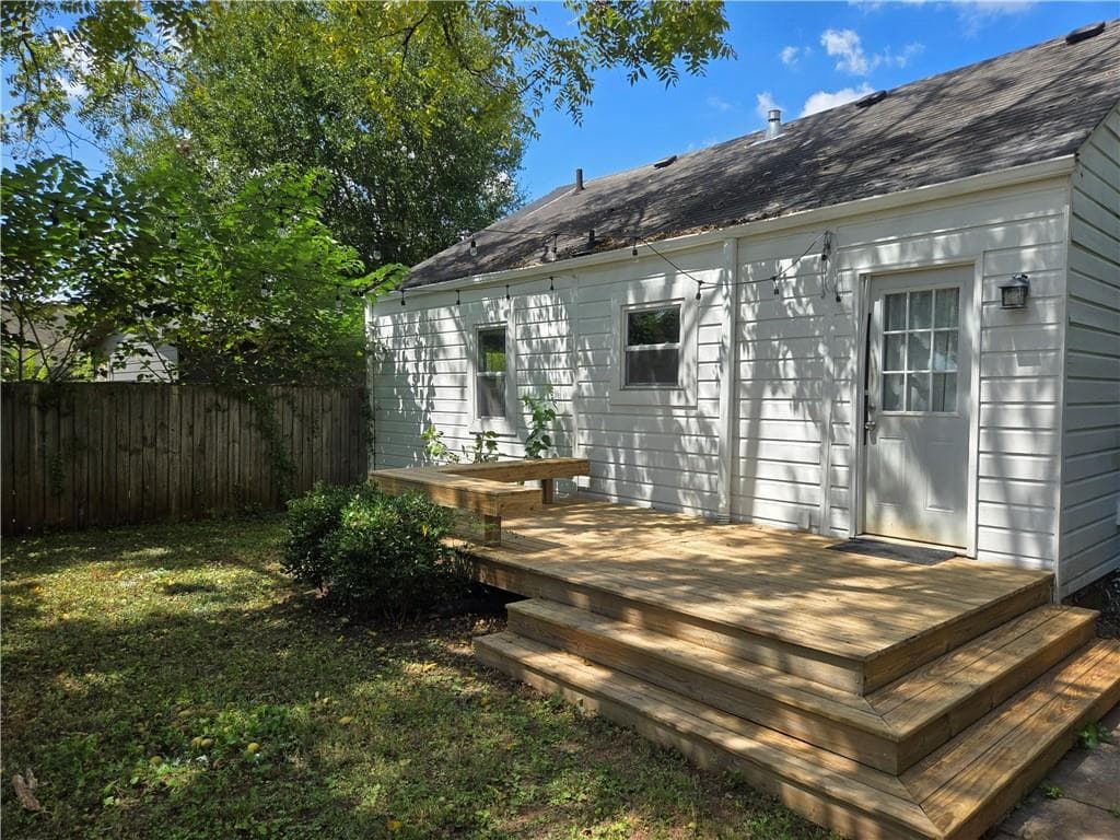 2 bedroom, 1 bathroom, 923 sq ft single family residence for rent at 2495 Amelia Avenue, Decatur, GA 30032 for $1,595 a month — photo 9