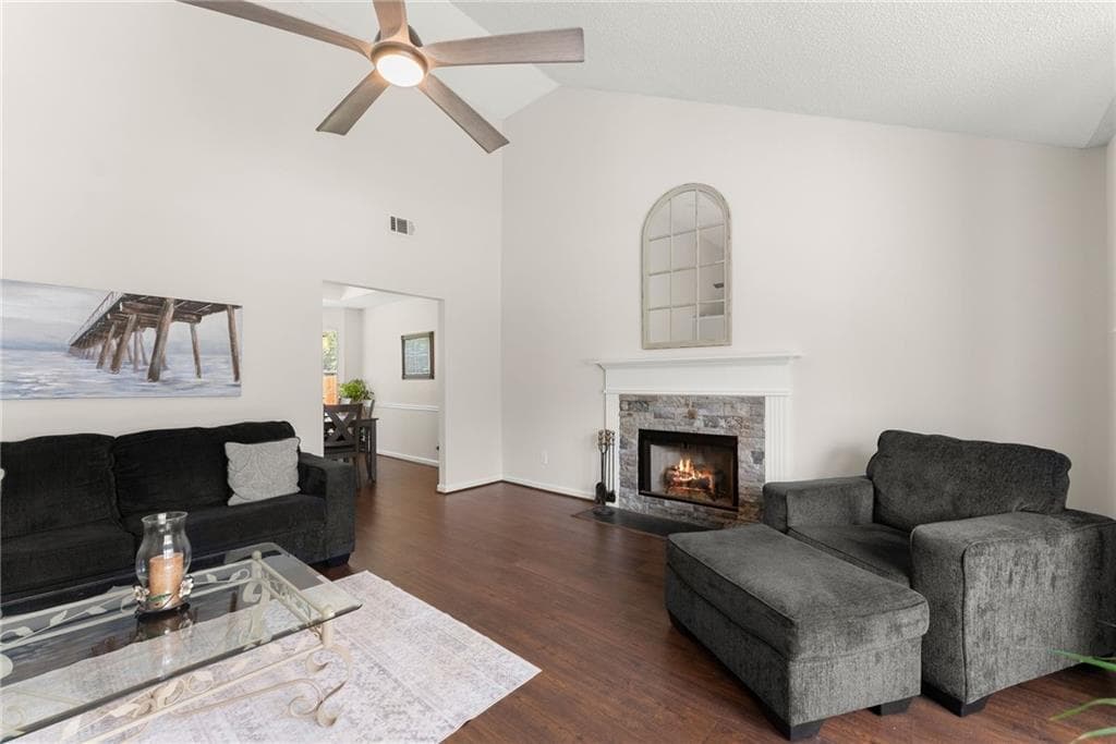3 bedroom, 3 bathroom, 2,115 sq ft single family residence for sale at 7050 Treeline Drive, Cumming, GA 30028 — photo 6