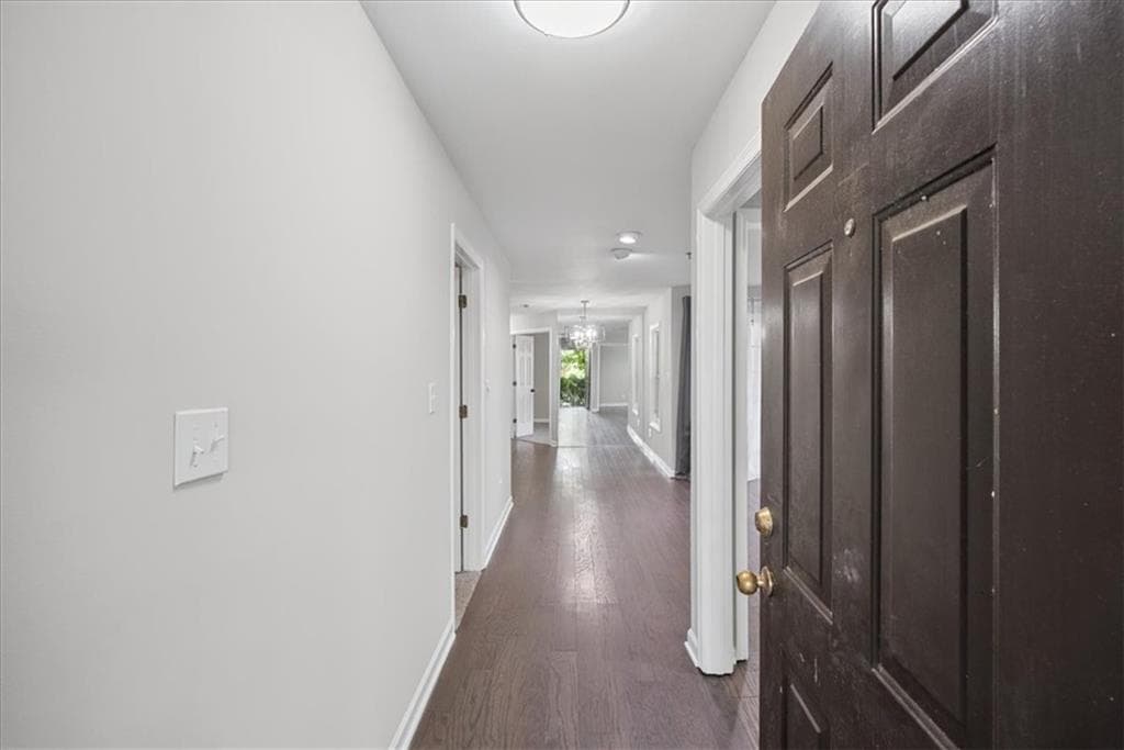 2 bedroom, 2 bathroom, 1,017 sq ft condominium for sale at 2210 River Heights Court, Marietta, GA 30067 — photo 6