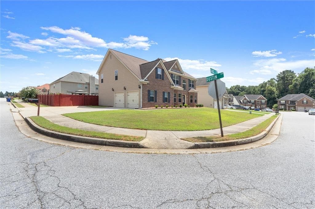 5 bedroom, 3 bathroom, 2,946 sq ft single family residence under contract at 106 Dustin Drive, Stockbridge, GA 30281 — photo 3