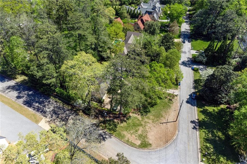3 bedroom, 4 bathroom single family residence for sale at 349 Pineland Road, Atlanta, GA 30342 — photo 4