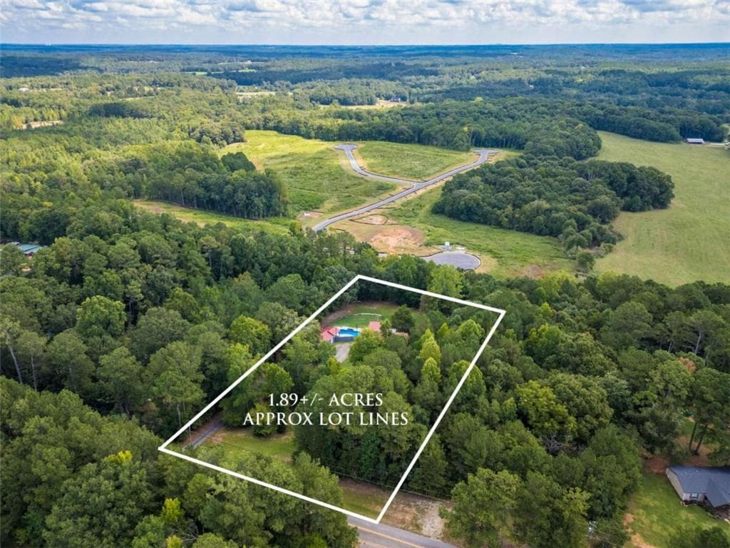 3 bedroom, 4 bathroom, 1,408 sq ft single family residence under contract at 214 Paul Smith Road, Covington, GA 30014 — photo 6