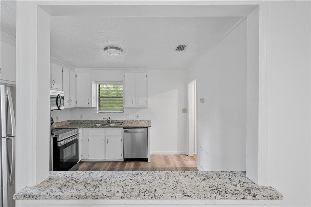 2 bedroom, 1 bathroom, 1,000 sq ft duplex for rent at 200 Tanglewood Drive B, Monroe, GA 30656 for $1,350 a month — photo 5