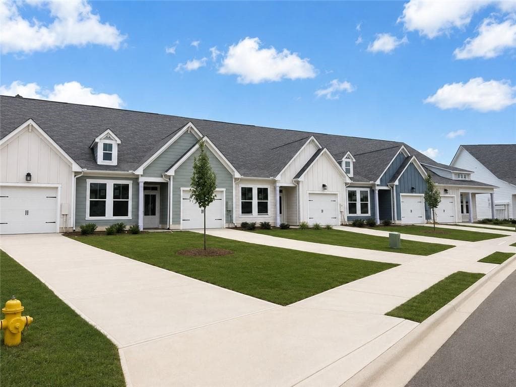 2 bedroom, 2 bathroom, 1,627 sq ft townhouse under contract at 122 Harmony Circle, Cartersville, GA 30120 — photo 2