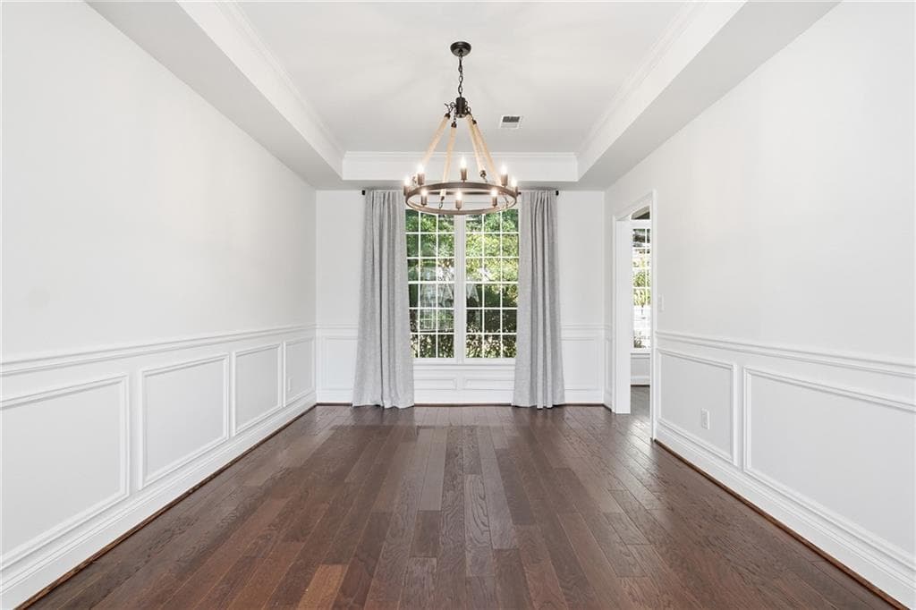 3 bedroom, 3 bathroom, 2,202 sq ft single family residence for sale at 325 Oak Alley Court, Johns Creek, GA 30022 — photo 6