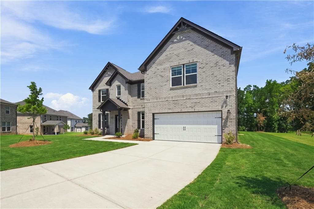 5 bedroom, 4 bathroom, 3,868 sq ft single family residence for sale at 605 Button Grove, Hampton, GA 30228 — photo 2