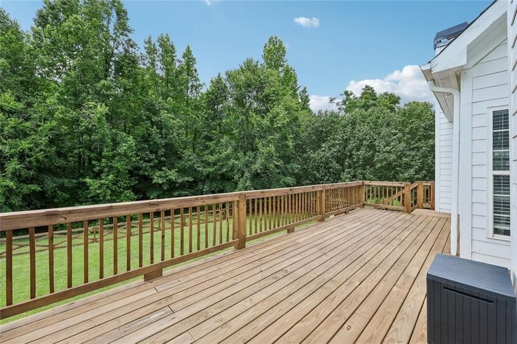 6 bedroom, 4 bathroom, 4,090 sq ft single family residence for sale at 2100 Apalachee Trail, Monroe, GA 30656 — photo 2