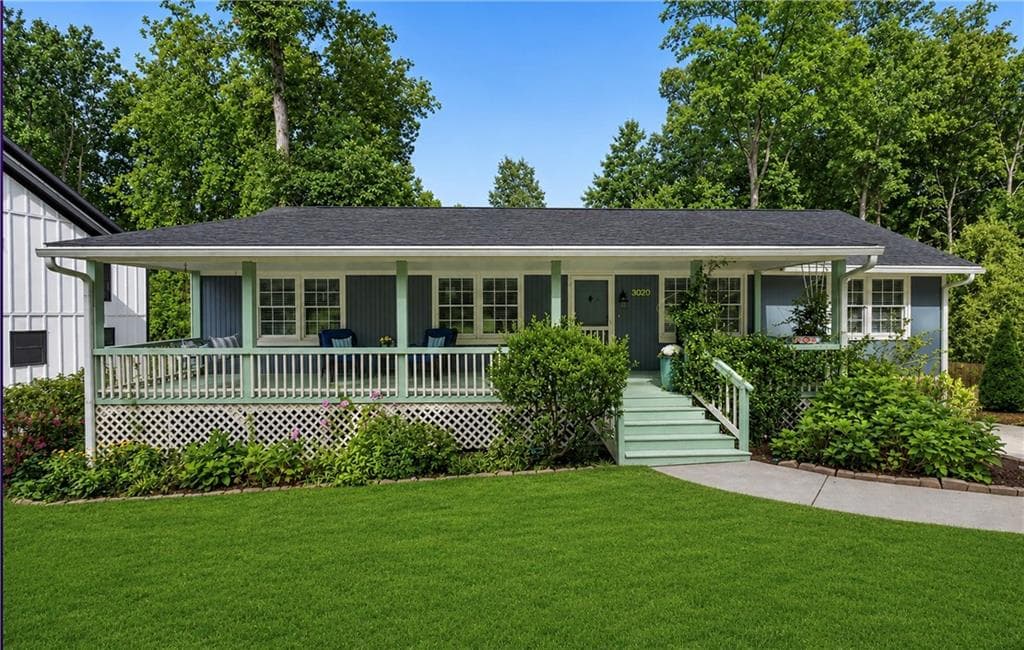 3 bedroom, 3 bathroom, 2,062 sq ft single family residence for sale at 3020 Parkridge Drive, Brookhaven, GA 30319 — photo 1 of 38