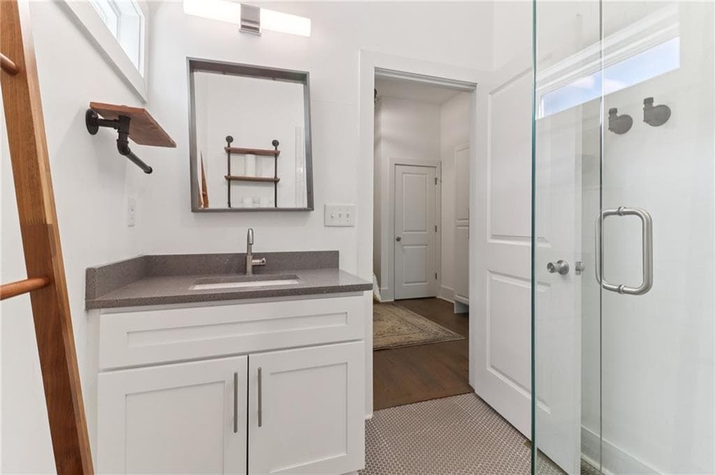 6 bedroom, 5 bathroom, 3,006 sq ft single family residence for sale at 325 Sisson Avenue, Atlanta, GA 30317 — photo 8