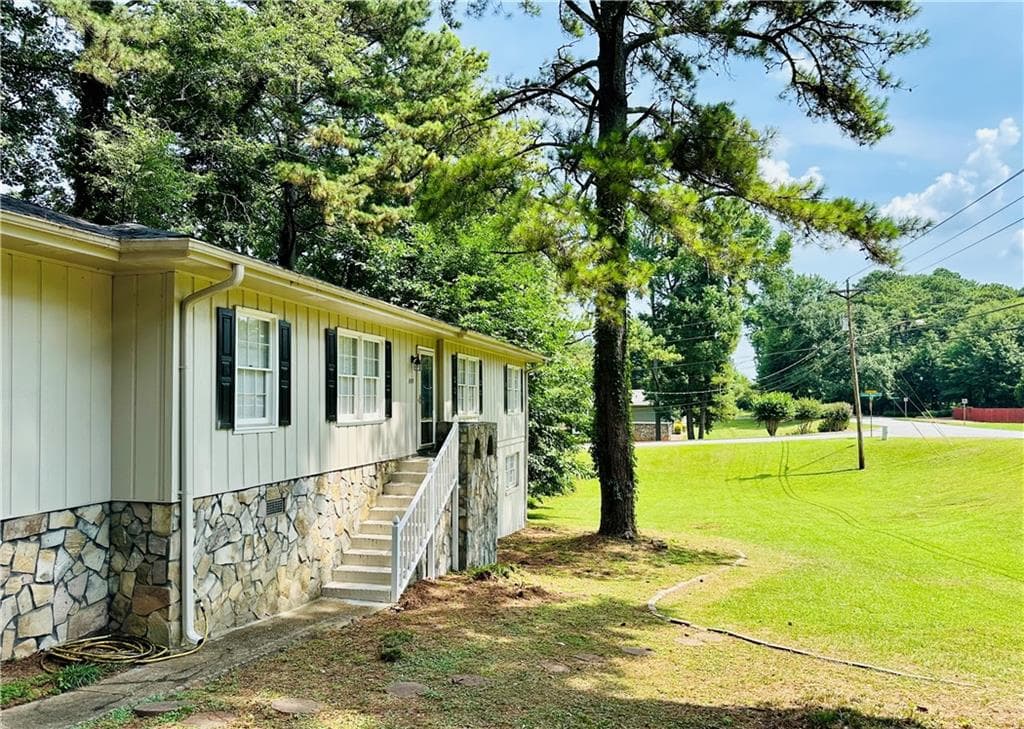 3 bedroom, 2 bathroom, 2,337 sq ft single family residence for sale at 177 Old Rosser Road, Lilburn, GA 30047 — photo 4