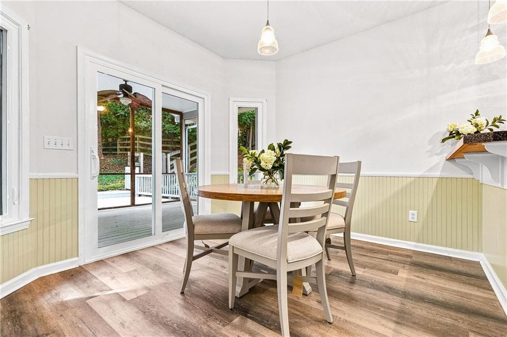 4 bedroom, 3 bathroom, 2,576 sq ft single family residence under contract at 2268 Northbrook Ridge, Kennesaw, GA 30152 — photo 4
