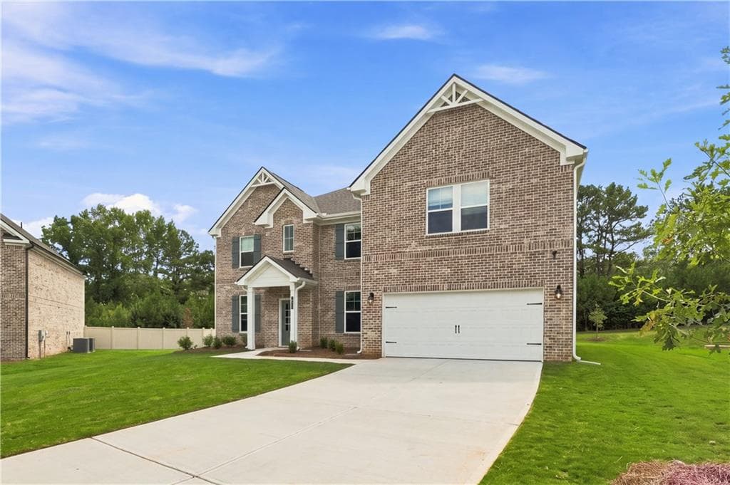 5 bedroom, 4 bathroom, 3,855 sq ft single family residence for sale at 804 Moreland Drive, Hampton, GA 30228 — photo 2