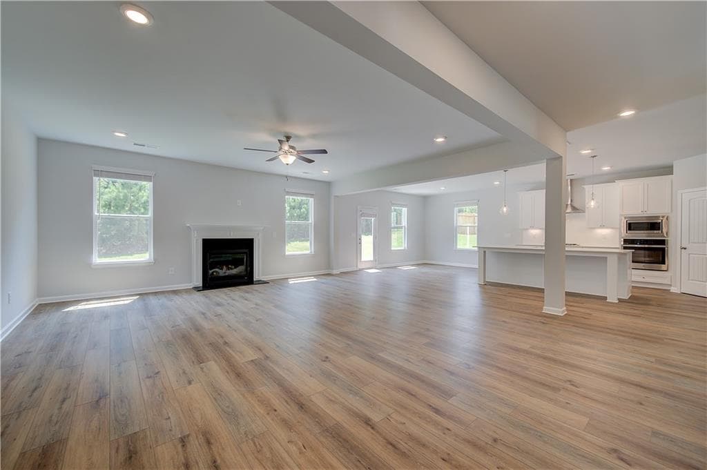 5 bedroom, 4 bathroom, 3,855 sq ft single family residence for sale at 804 Moreland Drive, Hampton, GA 30228 — photo 9