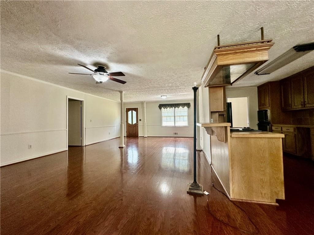 3 bedroom, 2 bathroom, 2,337 sq ft single family residence for sale at 177 Old Rosser Road, Lilburn, GA 30047 — photo 8