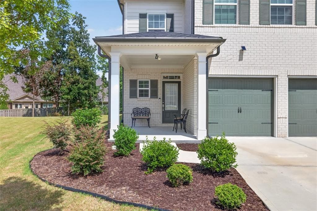 5 bedroom, 3 bathroom, 2,540 sq ft single family residence for sale at 2021 Ecoland Drive, Grayson, GA 30017 — photo 6