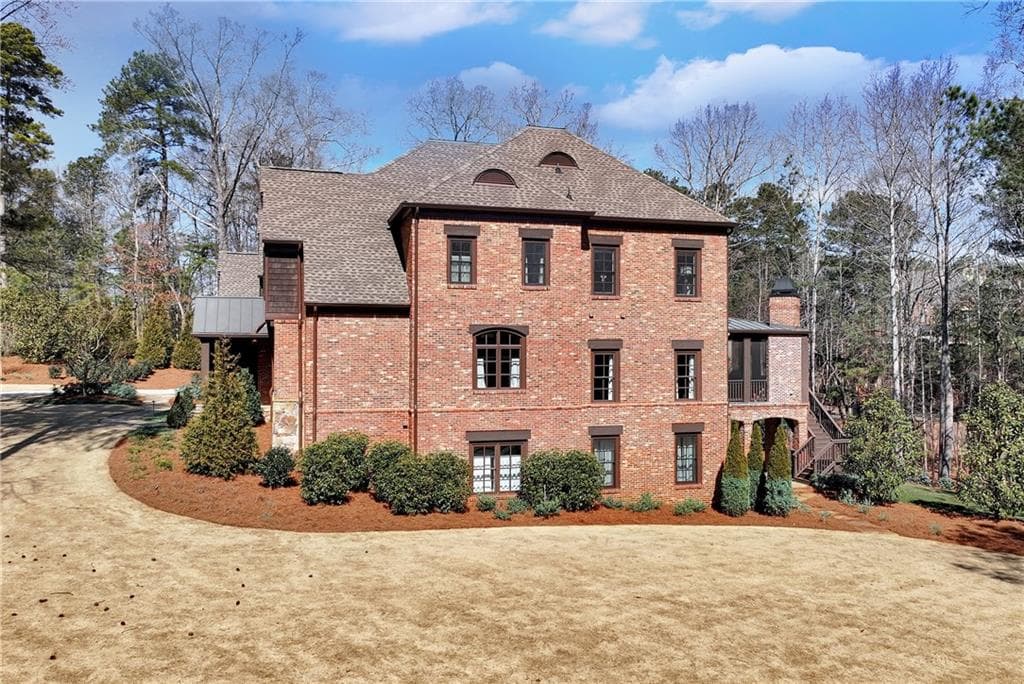 6 bedroom, 8 bathroom, 10,100 sq ft single family residence for sale at 902 Little Darby Lane, Suwanee, GA 30024 — photo 6
