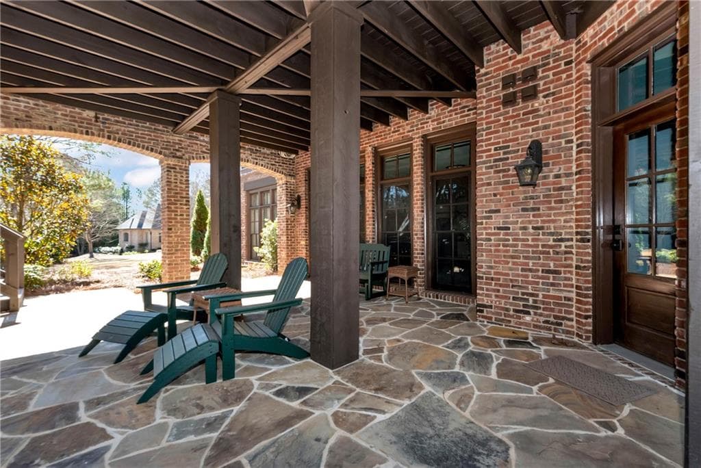 6 bedroom, 8 bathroom, 10,100 sq ft single family residence for sale at 902 Little Darby Lane, Suwanee, GA 30024 — photo 10