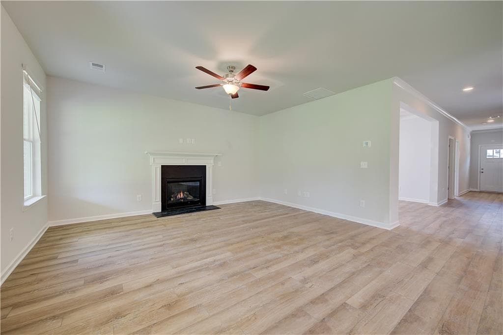 5 bedroom, 3 bathroom, 3,127 sq ft single family residence under contract at 175 Dalston Cove, Stockbridge, GA 30281 — photo 8