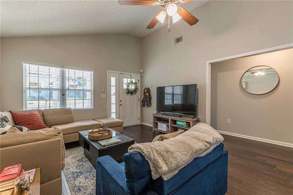 3 bedroom, 2 bathroom, 1,677 sq ft single family residence for rent at 2458 Crestview Avenue, Decatur, GA 30032 for $2,200 a month — photo 5