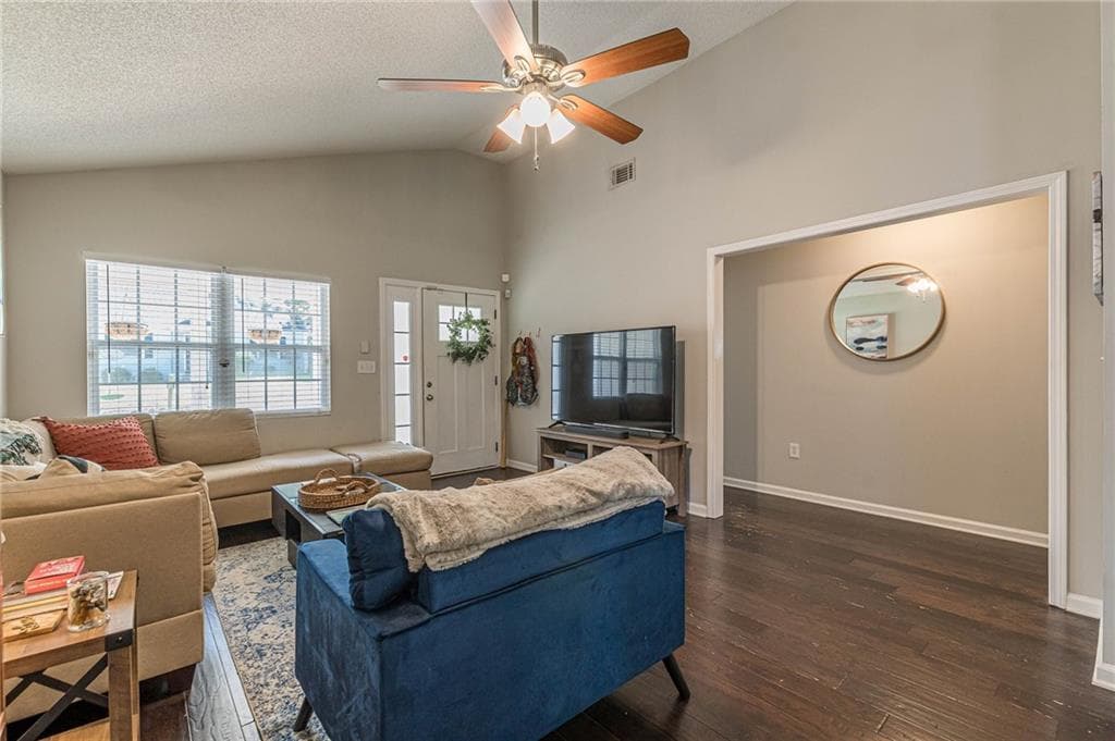 3 bedroom, 2 bathroom, 1,677 sq ft single family residence for rent at 2458 Crestview Avenue, Decatur, GA 30032 for $2,200 a month — photo 6