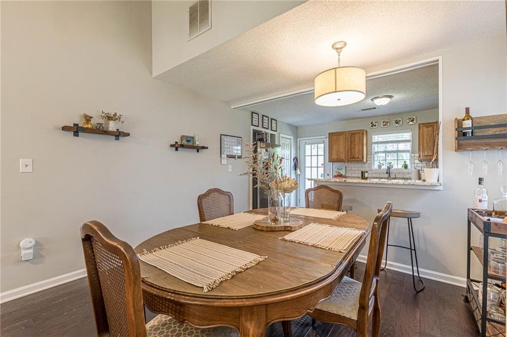3 bedroom, 2 bathroom, 1,677 sq ft single family residence for rent at 2458 Crestview Avenue, Decatur, GA 30032 for $2,200 a month — photo 7