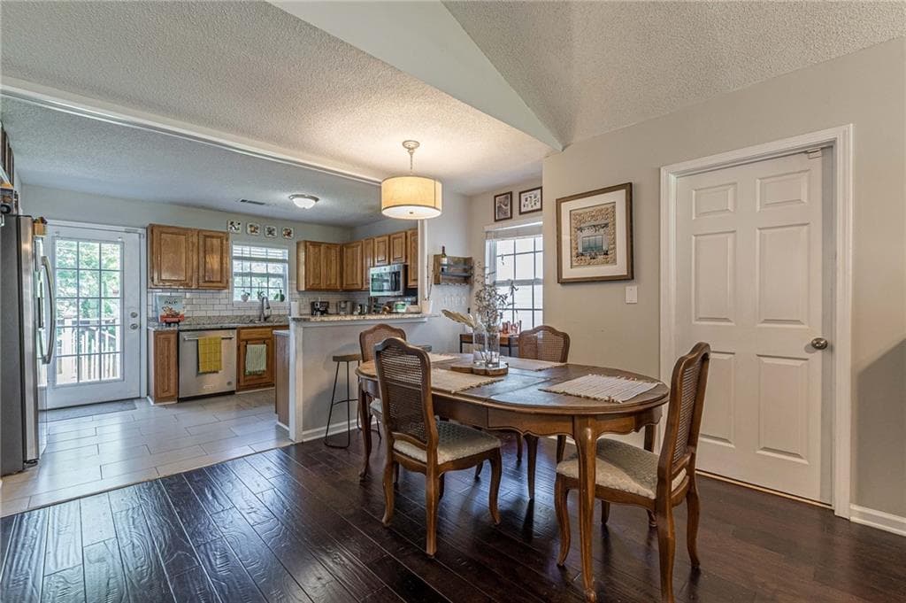 3 bedroom, 2 bathroom, 1,677 sq ft single family residence for rent at 2458 Crestview Avenue, Decatur, GA 30032 for $2,200 a month — photo 8