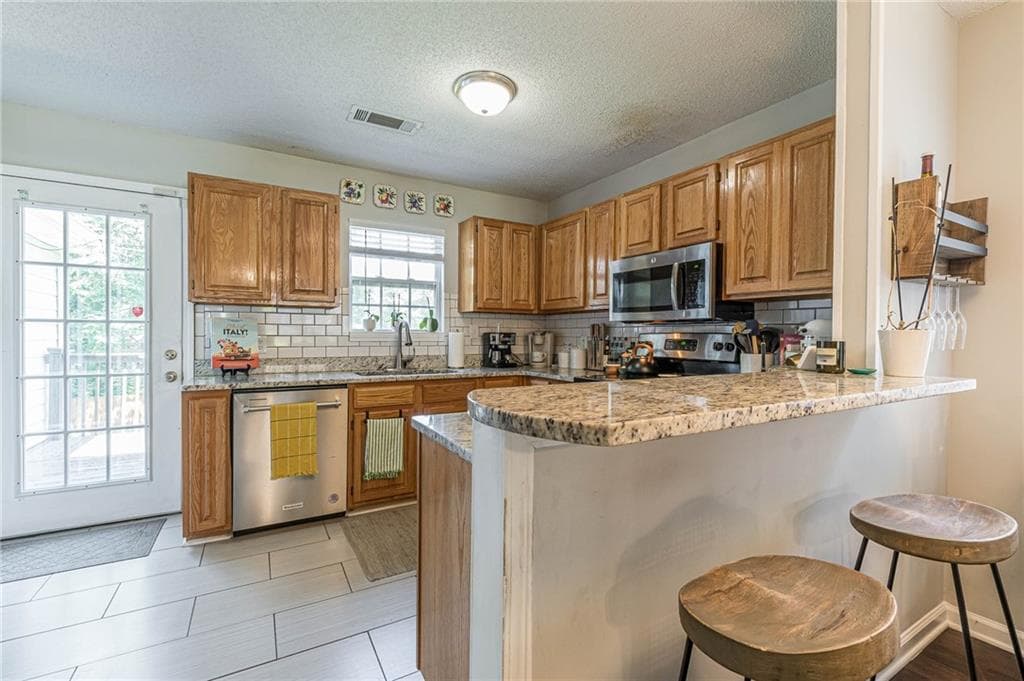 3 bedroom, 2 bathroom, 1,677 sq ft single family residence for rent at 2458 Crestview Avenue, Decatur, GA 30032 for $2,200 a month — photo 10