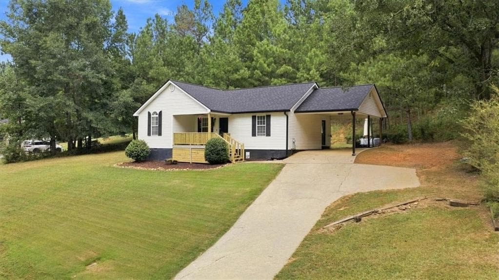 3 bedroom, 2 bathroom, 1,129 sq ft single family residence for sale at 452 Parrish Road, Cedartown, GA 30125 — photo 2