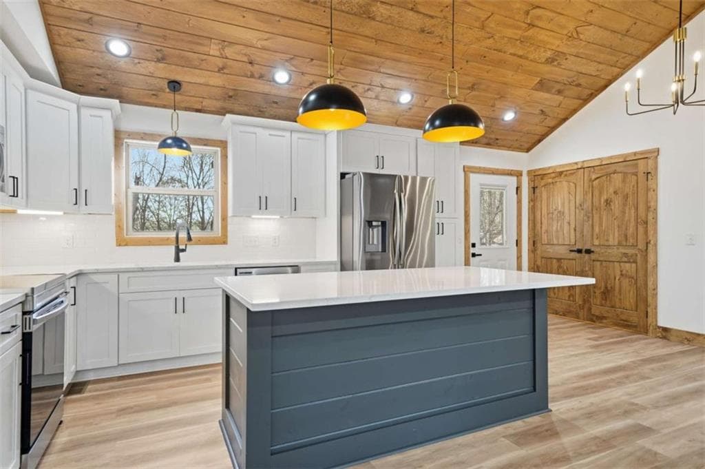3 bedroom, 2 bathroom, 1,222 sq ft single family residence for sale at 1883 Newport Drive, Ellijay, GA 30540 — photo 8