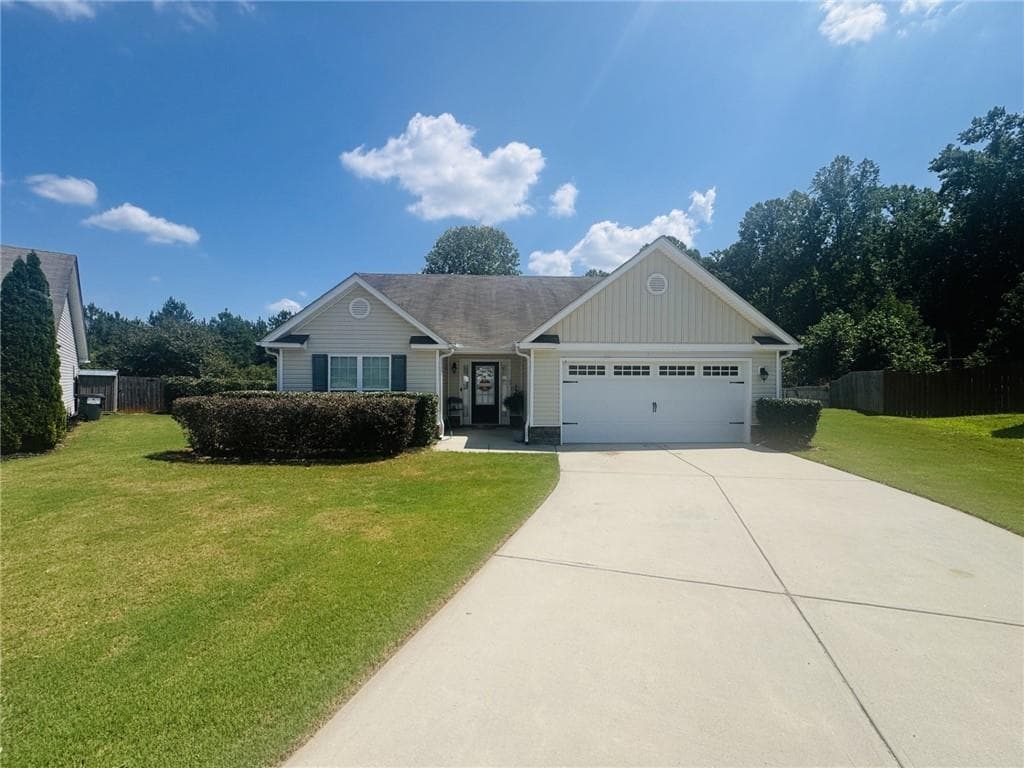 3 bedroom, 2 bathroom, 1,642 sq ft single family residence for sale at 110 Manchester Lane, Jefferson, GA 30549 — photo 3