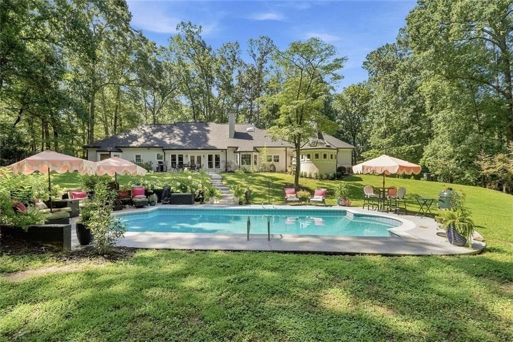 4 bedroom, 3 bathroom, 2,852 sq ft single family residence for sale at 995 Willeo Road, Roswell, GA 30075