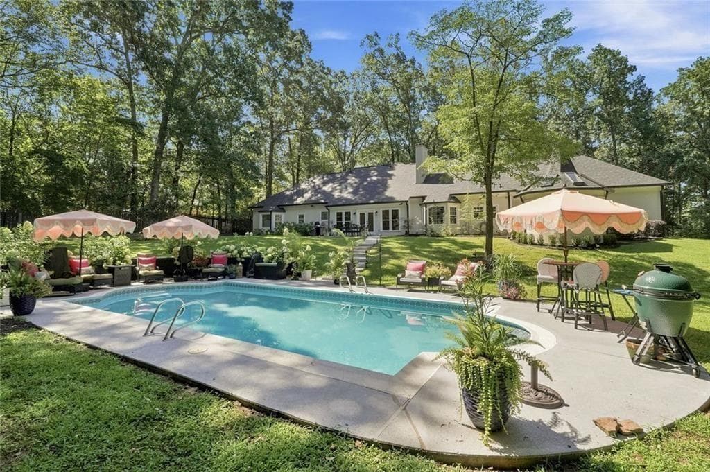4 bedroom, 3 bathroom, 2,852 sq ft single family residence for sale at 995 Willeo Road, Roswell, GA 30075 — photo 10