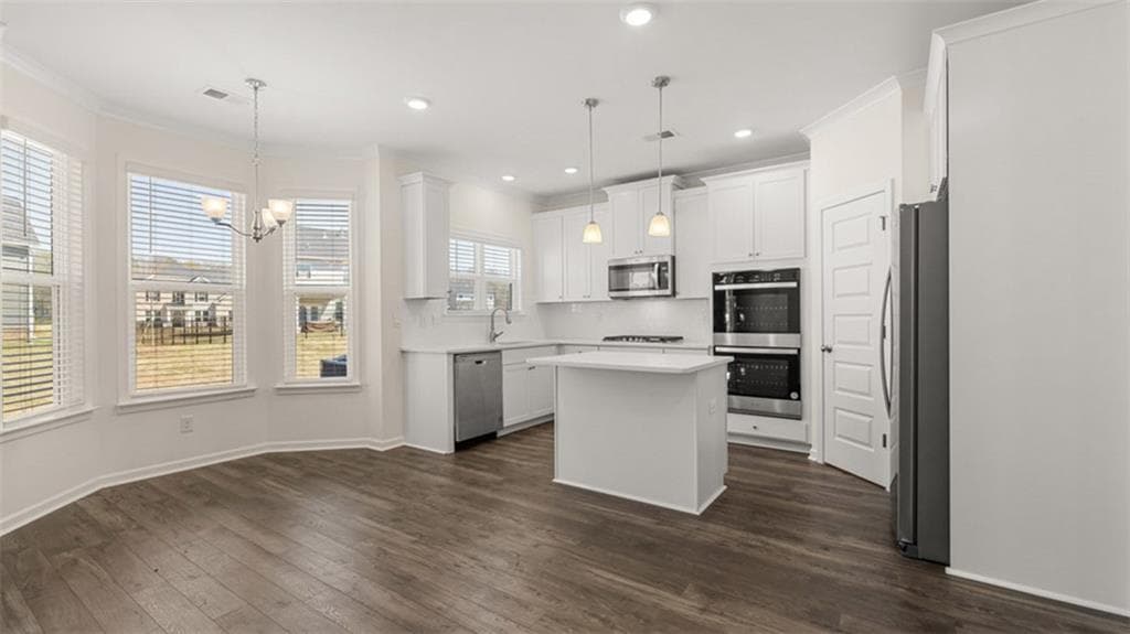 4 bedroom, 4 bathroom, 2,917 sq ft single family residence for sale at 13401 Whitman Lane, Covington, GA 30014 — photo 6