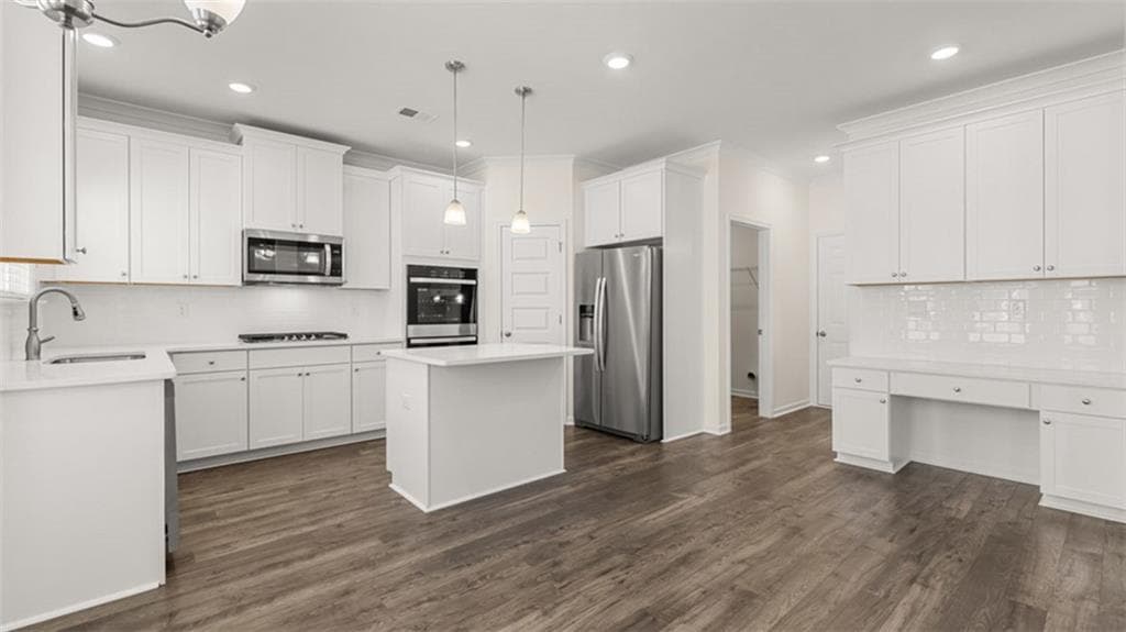 4 bedroom, 4 bathroom, 2,917 sq ft single family residence for sale at 13401 Whitman Lane, Covington, GA 30014 — photo 8