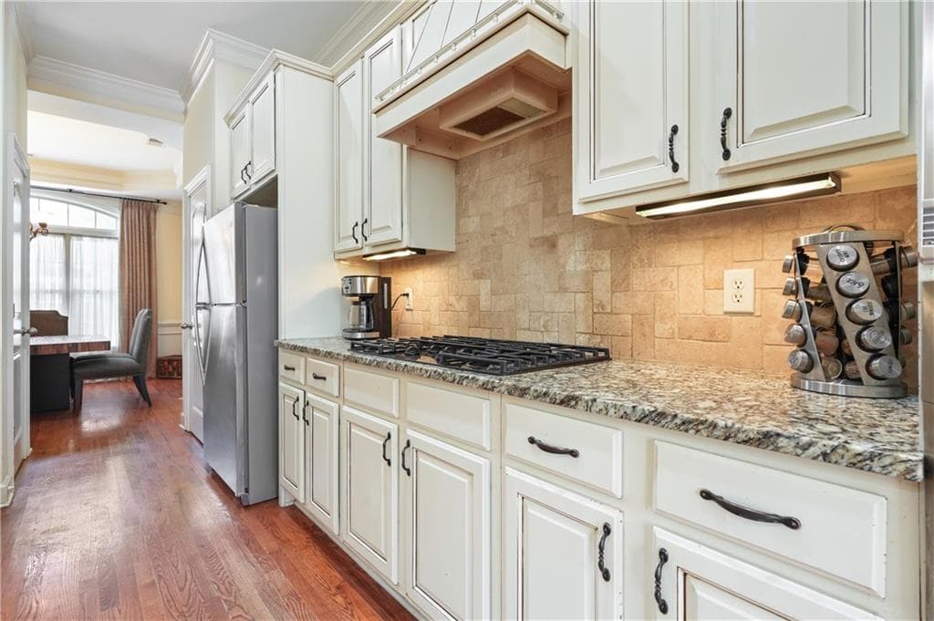 3 bedroom, 4 bathroom, 2,116 sq ft townhouse for sale at 900 Telfair Close, Sandy Springs, GA 30350 — photo 7