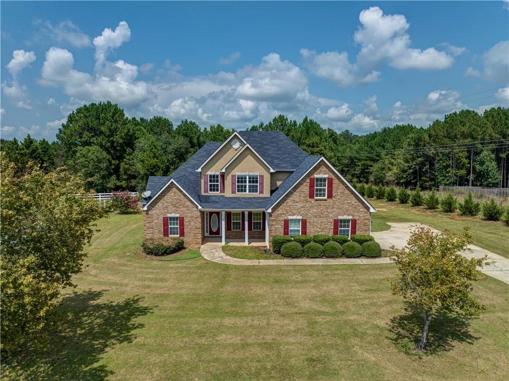 4 bedroom, 3 bathroom, 2,740 sq ft single family residence under contract at 249 Hedgewood Drive, Hampton, GA 30228 — photo 3