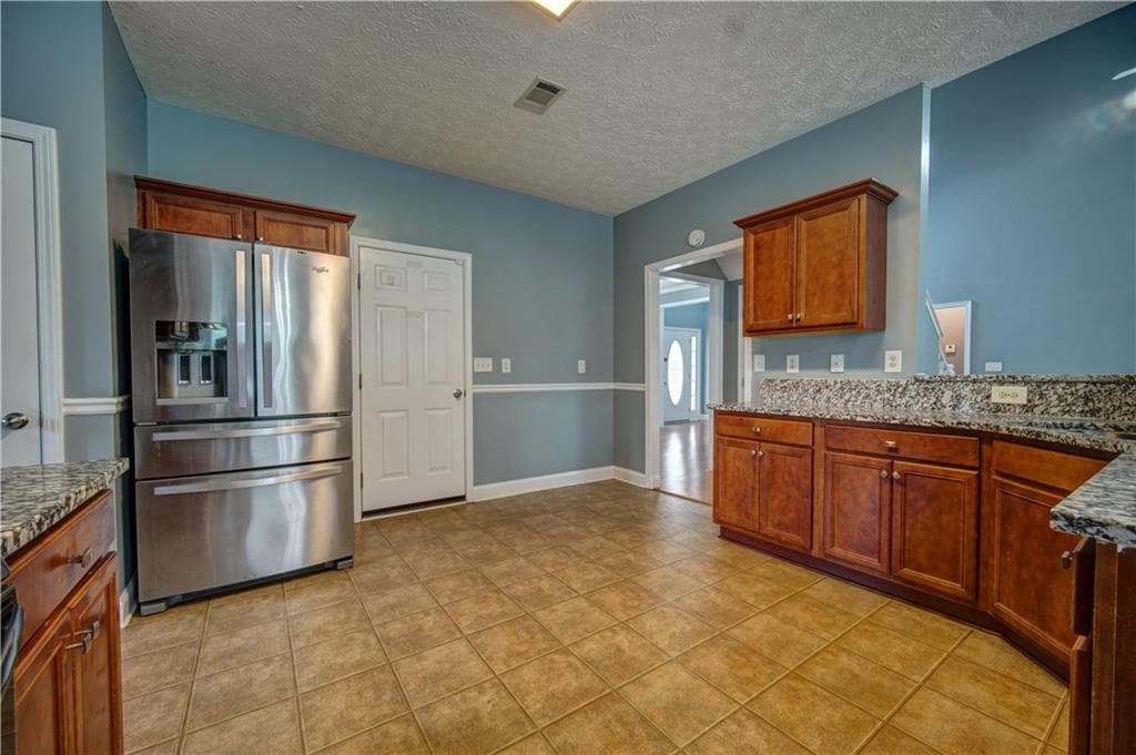 4 bedroom, 3 bathroom, 2,740 sq ft single family residence under contract at 249 Hedgewood Drive, Hampton, GA 30228 — photo 6