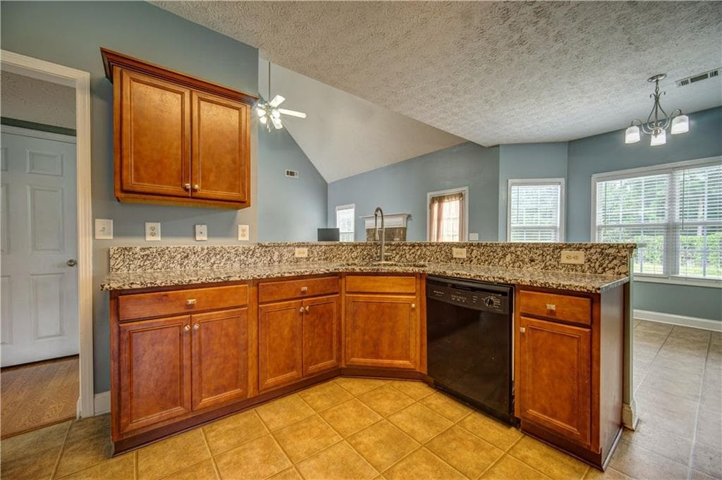 4 bedroom, 3 bathroom, 2,740 sq ft single family residence under contract at 249 Hedgewood Drive, Hampton, GA 30228 — photo 9