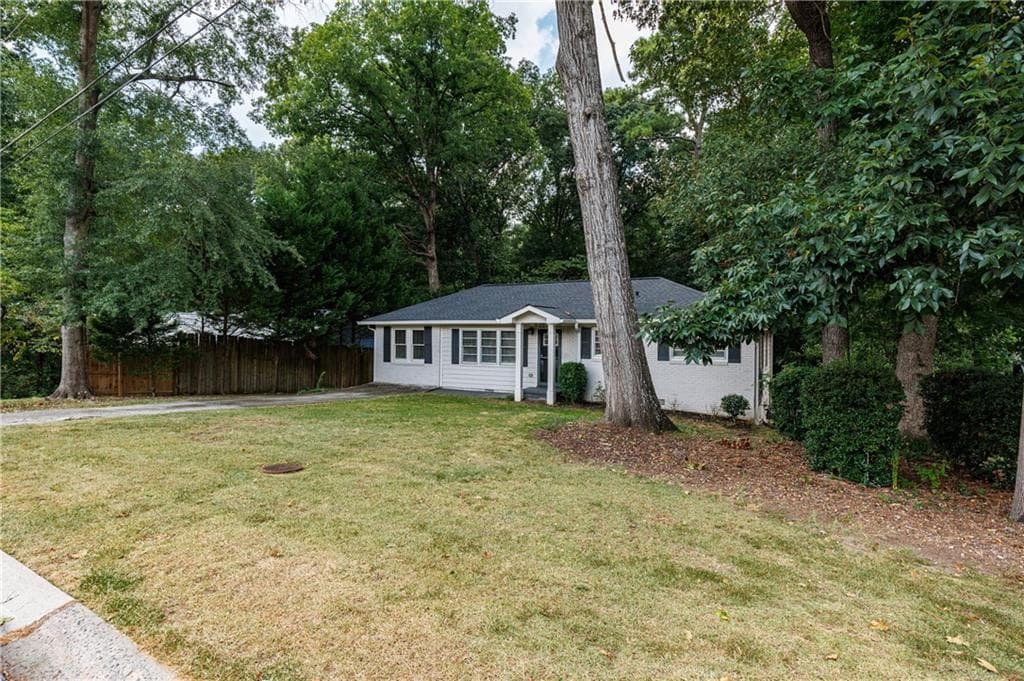 3 bedroom, 2 bathroom, 1,316 sq ft single family residence for sale at 1515 Gaylor Drive, Smyrna, GA 30082 — photo 3