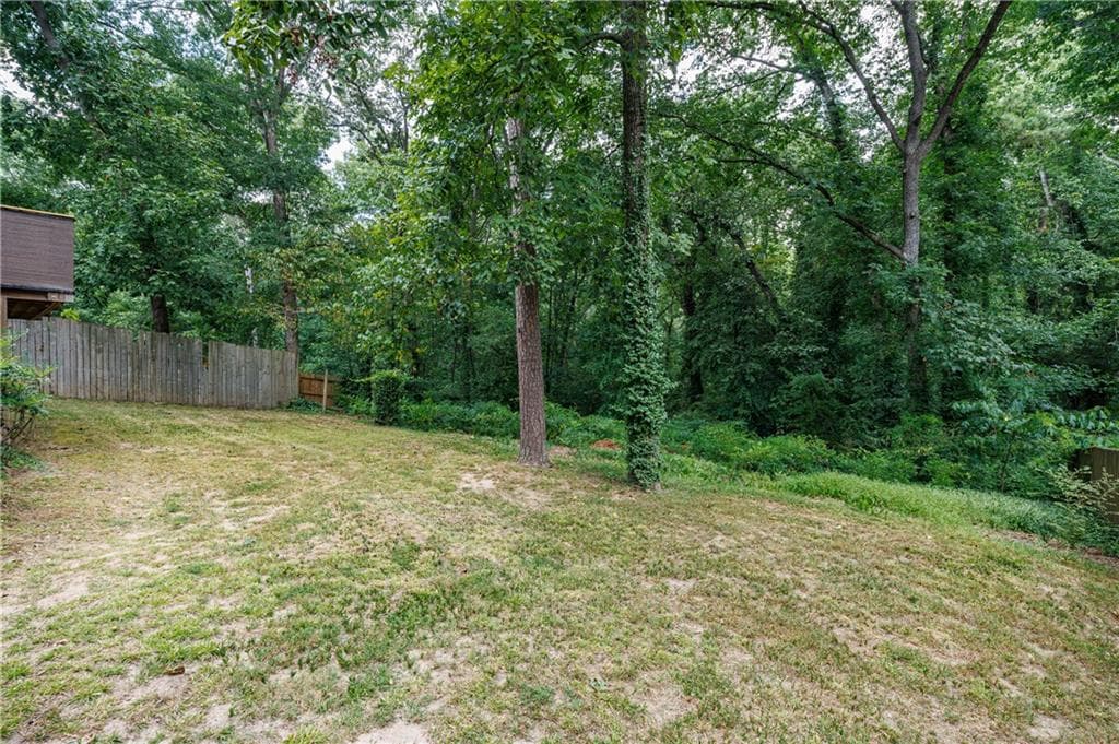 3 bedroom, 2 bathroom, 1,316 sq ft single family residence for sale at 1515 Gaylor Drive, Smyrna, GA 30082 — photo 6