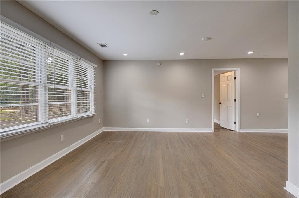 3 bedroom, 2 bathroom, 1,316 sq ft single family residence for sale at 1515 Gaylor Drive, Smyrna, GA 30082 — photo 9