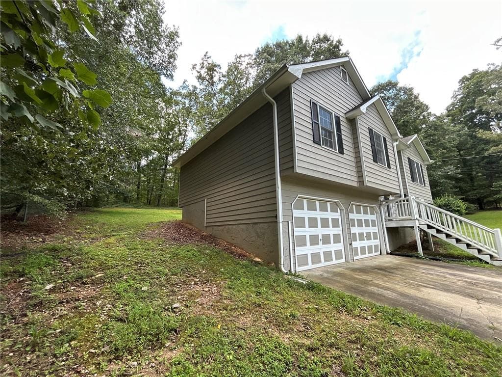 3 bedroom, 2 bathroom, 1,247 sq ft single family residence under contract at 148 Dillon Drive, Douglasville, GA 30134 — photo 2