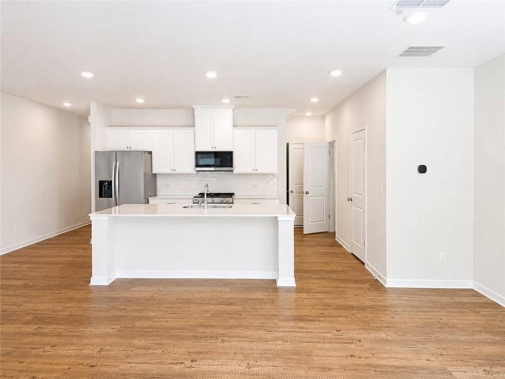 3 bedroom, 3 bathroom, 1,842 sq ft townhouse for rent at 7429 Quinn Place, Flowery Branch, GA 30542 for $2,280 a month — photo 2