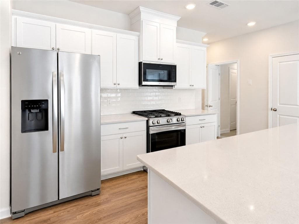 3 bedroom, 3 bathroom, 1,842 sq ft townhouse for rent at 7429 Quinn Place, Flowery Branch, GA 30542 for $2,280 a month — photo 5
