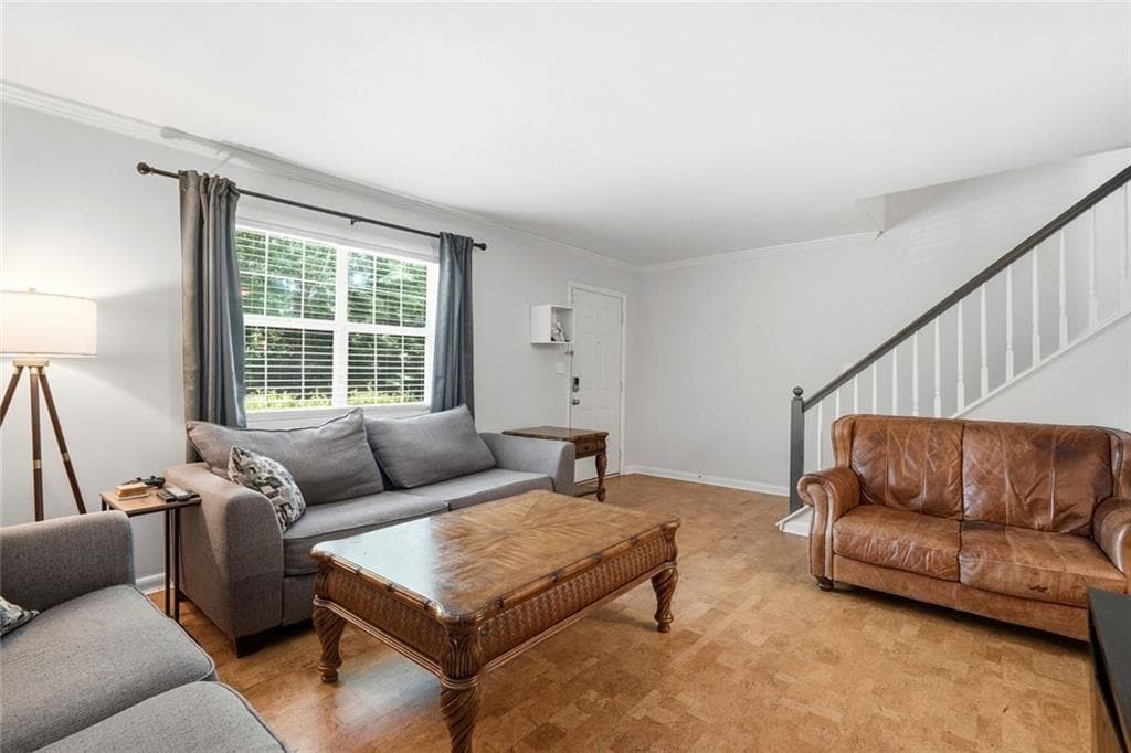 2 bedroom, 3 bathroom, 1,324 sq ft condominium for sale at 6900 Roswell Road L2, Sandy Springs, GA 30328 — photo 7
