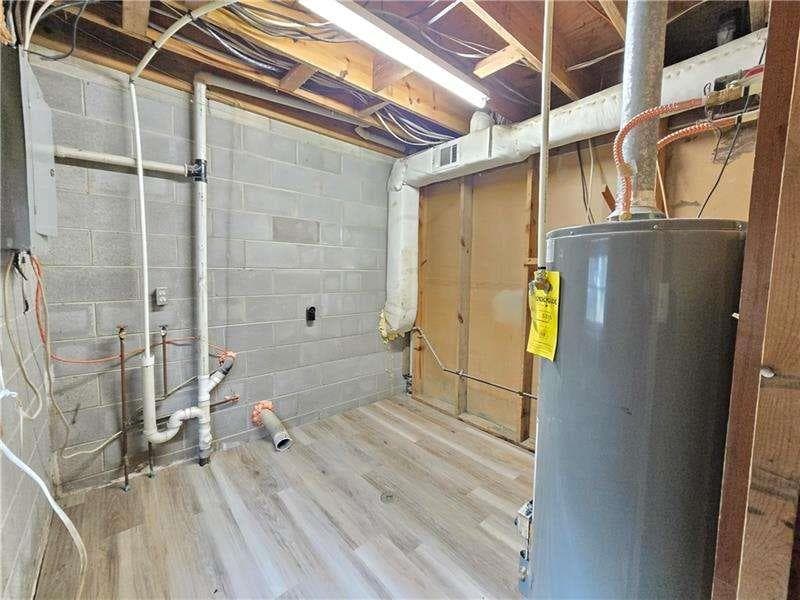4 bedroom, 3 bathroom, 2,510 sq ft single family residence for sale at 1181 Greentree Parkway, Macon, GA 31220 — photo 8